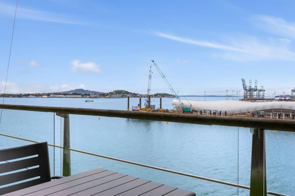 Newly Refurbished Waterfront Apartment! 3320 Окленд Экстерьер фото