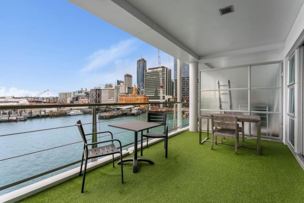 Newly Refurbished Waterfront Apartment! 3320 Окленд Экстерьер фото